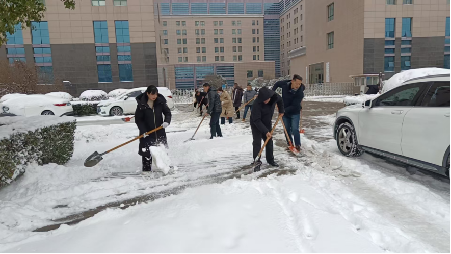 1768978096523281.png 以雪为令践初心 实干担当保畅通445.png